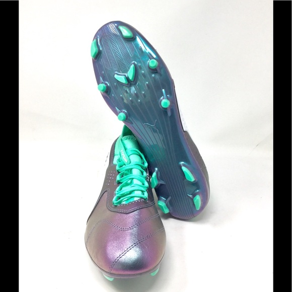 Pumas cleats - Picture 3 of 4